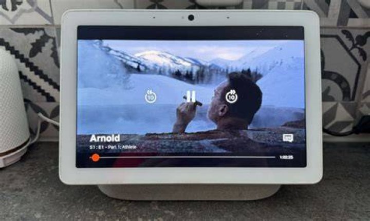 Can you watch Netflix on Google home hub Max?